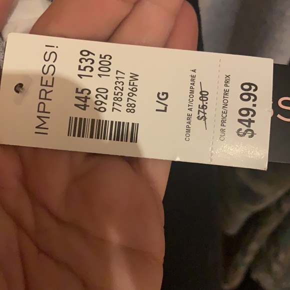 Ladies dress - Picture 3 of 3